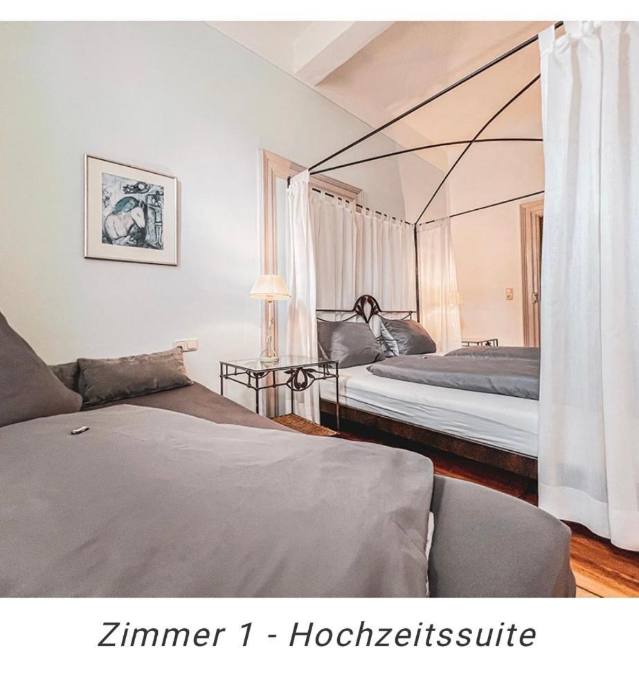 Hotel Weinstube Am Markt Gerolzhofen Bagian luar foto
