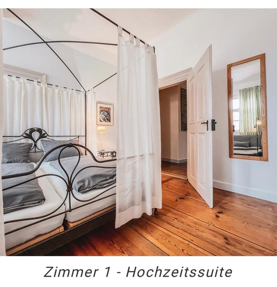Hotel Weinstube Am Markt Gerolzhofen Bagian luar foto