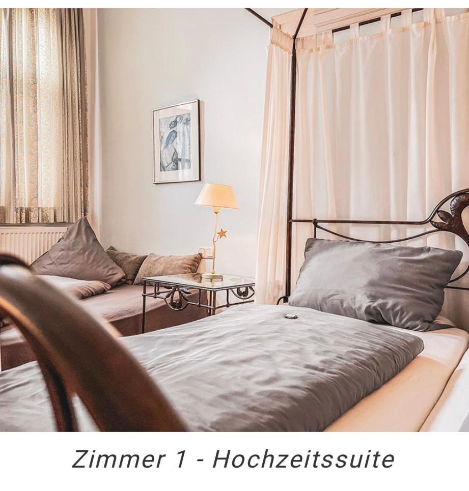 Hotel Weinstube Am Markt Gerolzhofen Bagian luar foto