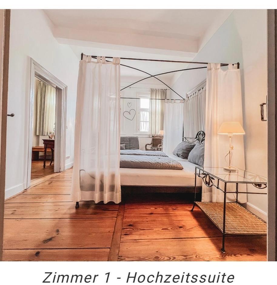 Hotel Weinstube Am Markt Gerolzhofen Bagian luar foto